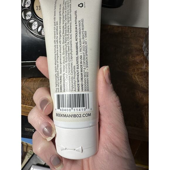 BEEKMAN 1802 Unscented HAND CREAM 3.4 oz NEW Goat Milk - Picture 2 of 2